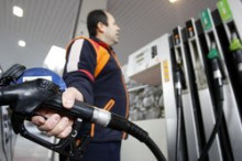 La gasolina es dispara fins als 1,30 euros en màxim històric