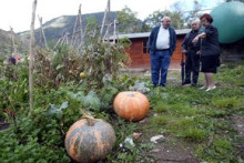 Avis i néts comparteixen l'hort