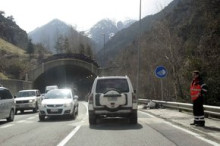 Un accidentat detingut per conduir en estat d'ebrietat