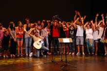 Patxi Leiva grava la cançó de la Festa Major de Sant Julià