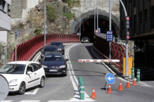 El manteniment tanca el Pont Pla durant un matí