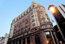 La banca del país creix a Espanya com a primer fogar d'oportunitat 