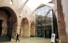 La Biblioteca Sant Agustí de la Seu compleix la majoria d'edat