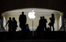 El Govern pica a la porta d'Apple