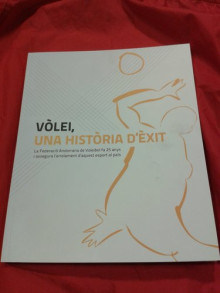 La FAV recopila en un llibre la història del vòlei andorrà