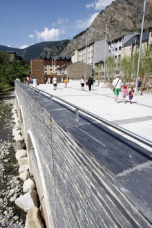 Canillo inaugura alhora una plaça i un aparcament 