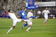 Un treballat FC Santa Coloma somia gràcies al gol matiner de Pujol