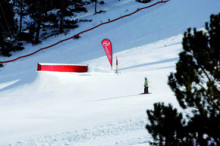 Un espanyol de 44 anys mor fent un salt al snowpark d'Arcalís