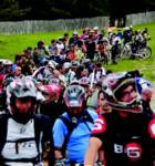Uns 2.000 'bikers' obren la temporada a Vallnord