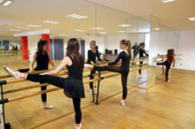La capital organitza dues classes de dansa obertes al públic en general