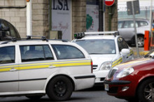 Els taxistes es queixen que «tothom es posa al nostre terreny»