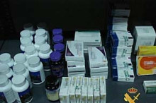 Decomissats medicaments valorats en més de 3.500 euros a la duana de la Farga de Moles