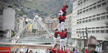 Els Castellers d’Andorra reben el bateig apuntant alt