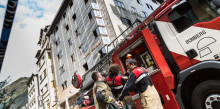 L’incendi a l’Hotel Eureka deixa 20 desallotjats i tres plantes afectades