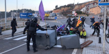 Els Mossos desallotgen els manifestants que tallen l’N-260 a la Seu