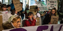 Unes 50 persones es manifesten en contra la violència de gènere  