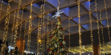 La tradicional encesa de llums il·lumina el Nadal