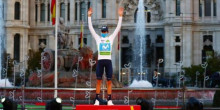 Roglic guanya La Vuelta i Enric Mas s’emporta el mallot blanc