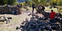 Els artesans de pedra seca aixequen 30 metres de mur