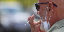 El nombre de fumadors baixa quatre punts respecte del 2010
