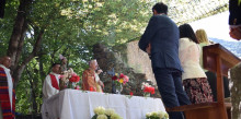 Un centenar de persones a la missa de Sant Pere al Serrat