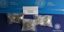 Detinguts dos homes amb 588 grams de marihuana