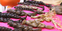 Alta participació en la jornada solidària de donació de cabells