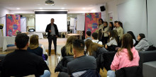 Una vintena de joves participen a la primera sessió de xerrades laborals