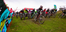 Un total de 550 ‘riders’ participen en la Maxiavalanche de Pal Arinsal
