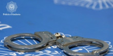 Detingut un home per diversos furts a establiments comercials