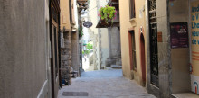 Instauració d'un punt d'informació turística al carrer de la Vall per al setembre