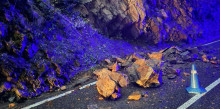 Un despreniment de roques obliga a tallar la carretera de la Rabassa per les fortes pluges