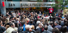 Un centenar de clients volen demandar a Credit Suisse