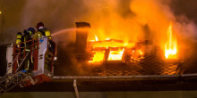 Un espectacular incendi a l’edifici Tiffany’s sacseja la Massana