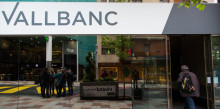 Els clients de Vall Banc retiren prop d’un milió d’euros el primer dia