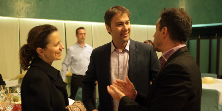 Rosa Gili, David Rios i Pere López, conversant durant la trobada d’ahir.