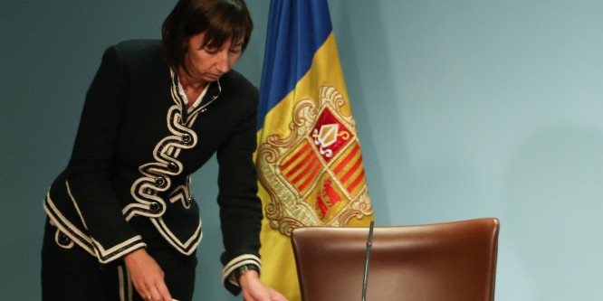 La nova ministra de Funció Pública i Reforma Administrativa, Eva Descarrega, durant una roda de premsa