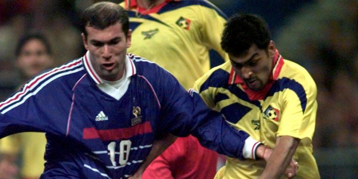 Zidane i Sonejee, al partit a Saint Denis entre França i Andorra del 1998.