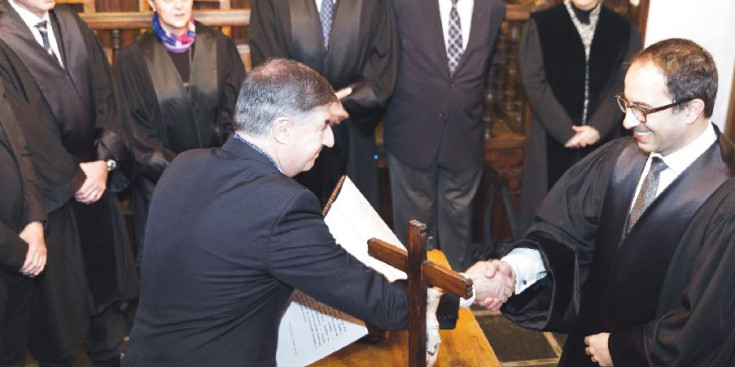 Jaume Tor pren possessió dels càrrecs de batlle i president del Tribunal de Batlles.