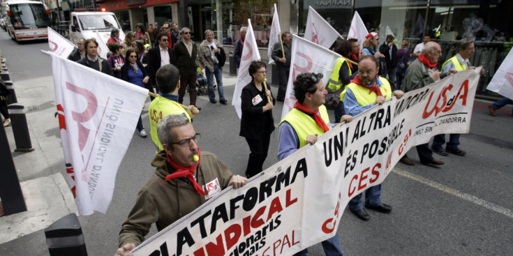 Un grup de persones manifestant-se al 2011 pels carrers del centre de la capital amb motiu del Dia Internacional del Treballador.