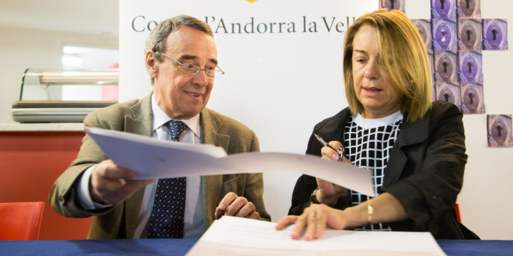 Signatura del conveni entre el Comú d’Andorra la Vella i l’Escola Especialitzada Nostra Senyora de Meritxell.