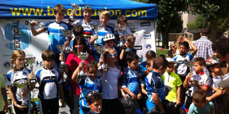 Entrega de trofeus de la 2a edició del Campionat d’Andorra de ciclisme infantil. FOTO: FAC
