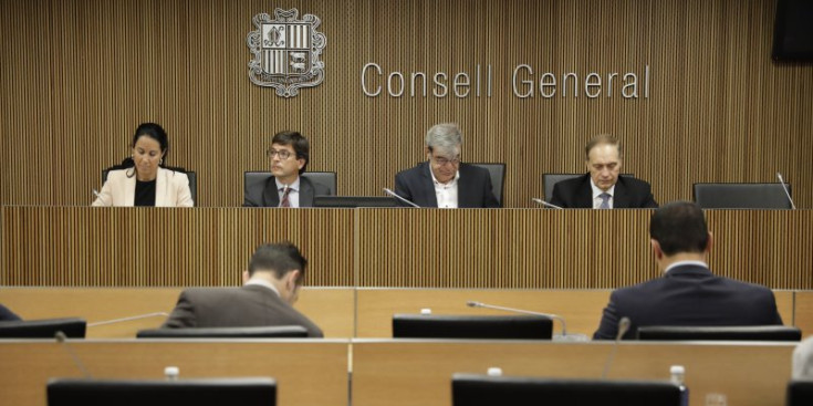 El ministre de Finances, Jordi Cinca, durant la seva compareixença a la comissió especial, ahir.