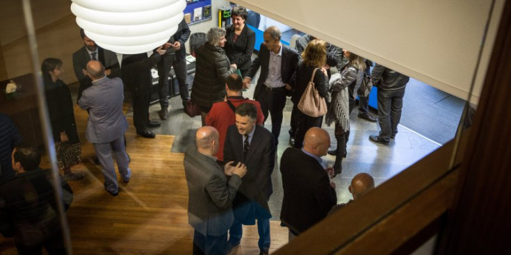 Una instantània a la sala principal del Comú d’Escaldes, moments abans de la reunió de poble d’ahir.