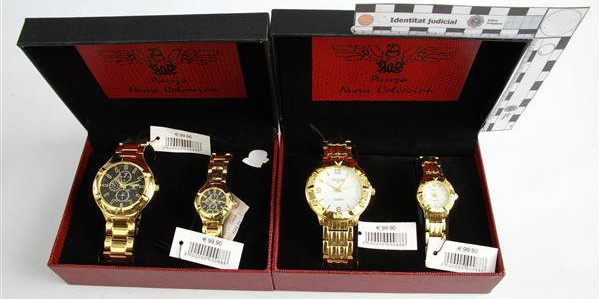 Alguns dels rellotges confiscats.