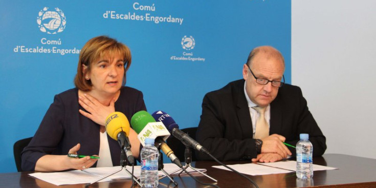 Marín i Mandicó en la roda de premsa posterior a la reunió de cònsols, ahir.