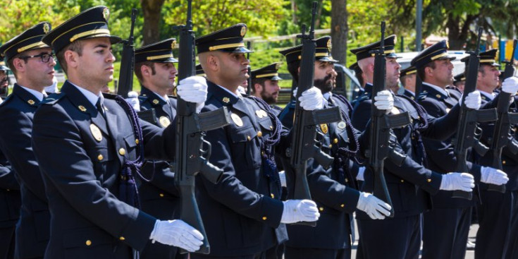 Els agents del Cos de Policia celebren la festivitat de la seva patrona, ahir.