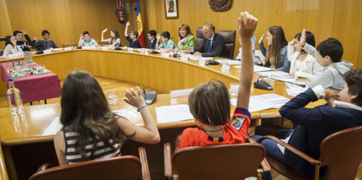 Primera sessió del Consell d’Infants d’Andorra la Vella, ahir.