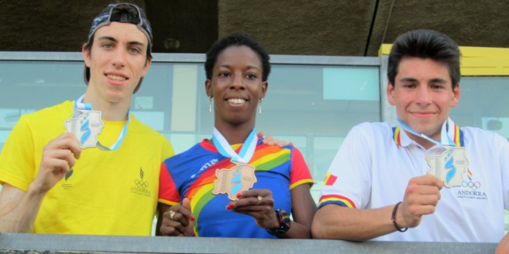 Moya, Huerta i Carabaña, amb les medalles aconseguides ahir.