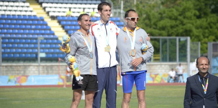 Marcos Sanza i Toni Bernadó, al podi dels 10.000 metres.